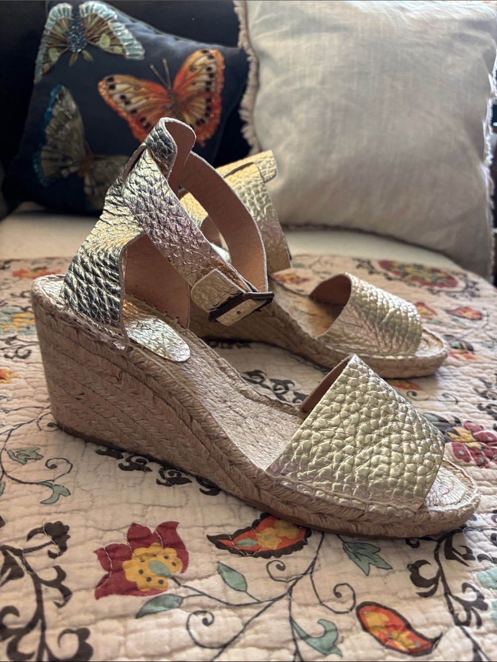 J. Crew Gold Metallic Pebbled Leather Espadrille Wedge Heel Sandals Size 10 - Picture 12 of 15